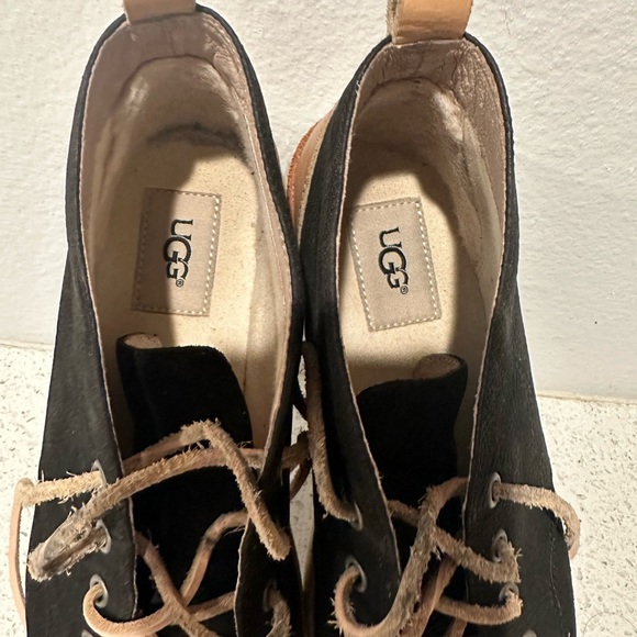 UGG - Picture 4 of 9